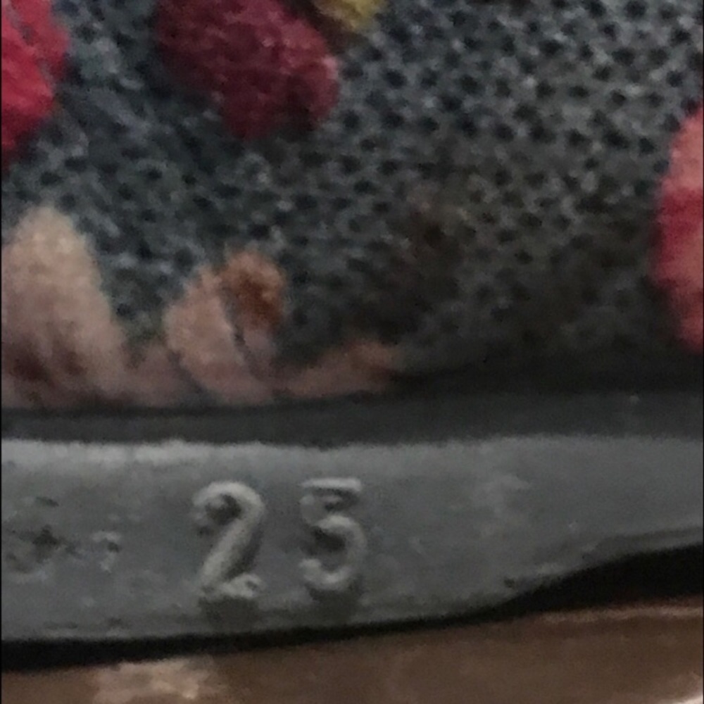 Velvet-Feel Hard Bottomed Slippers/Shoes - 8.5 - Picture 6 of 6